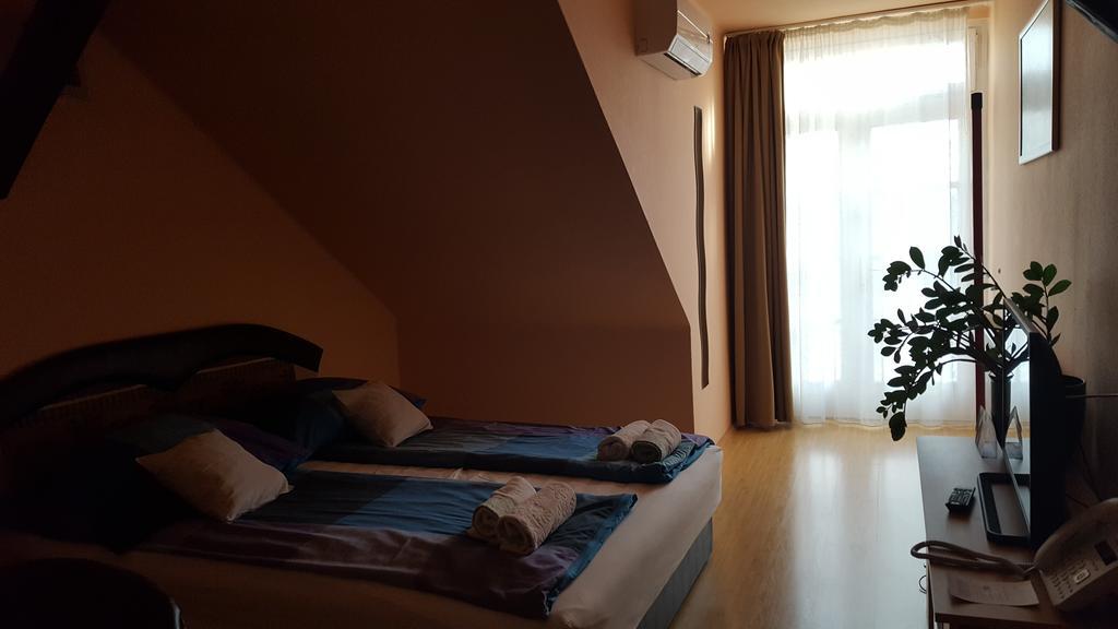 Hotel Palma Panzio Kaposvár Exteriér fotografie
