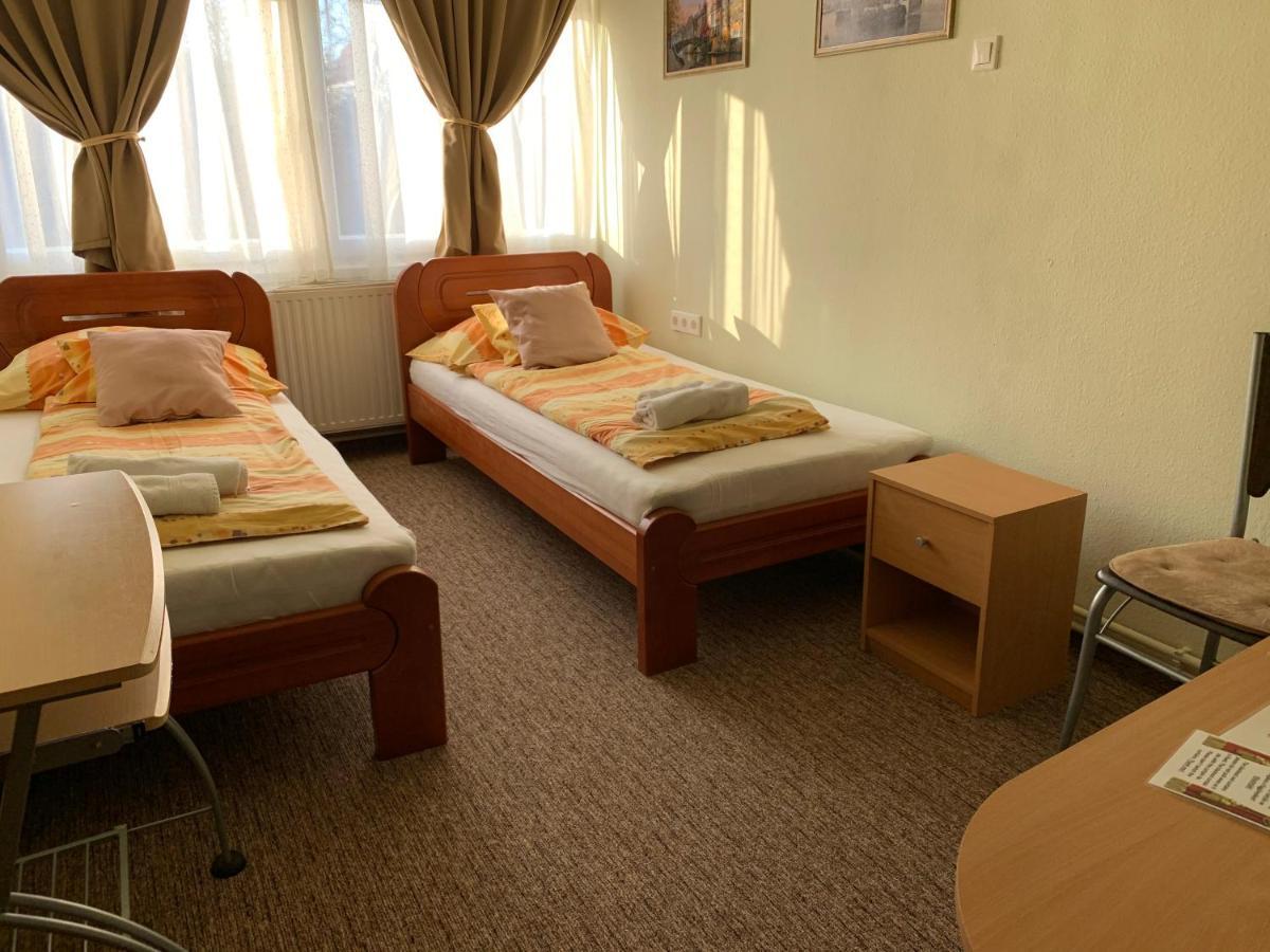 Hotel Palma Panzio Kaposvár Exteriér fotografie